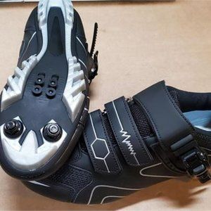 Men's Mountain Cycling Shoes, sz 39 EU (6 US), Black/White